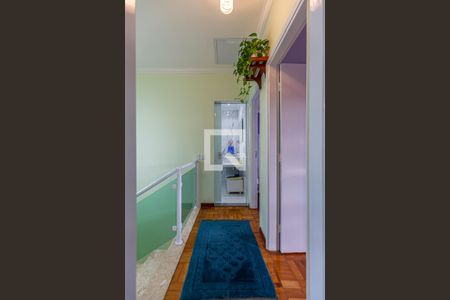 Casa à venda com 200m², 3 quartos e 2 vagas Casa à venda com 200m², 3 quartos e 2 vagasEscada Dormitórios