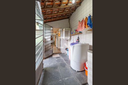 Casa à venda com 200m², 3 quartos e 2 vagas Casa à venda com 200m², 3 quartos e 2 vagasÁrea de Serviço