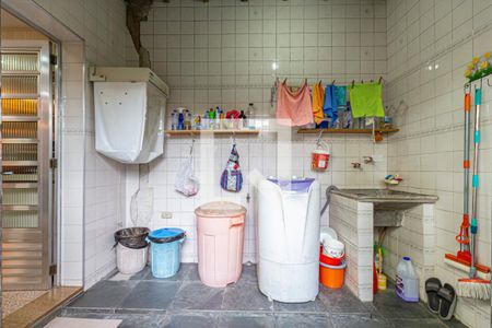 Casa à venda com 200m², 3 quartos e 2 vagas Casa à venda com 200m², 3 quartos e 2 vagasÁrea de Serviço