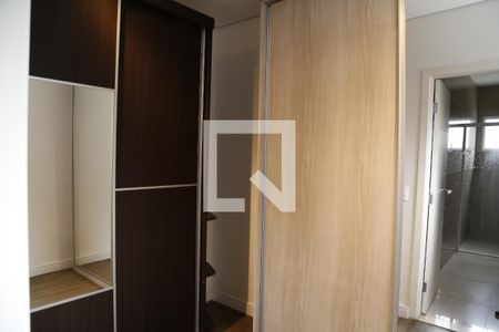 Closet da suíte de casa para alugar com 3 quartos, 200m² em Jardim Cachoeira, São Paulo