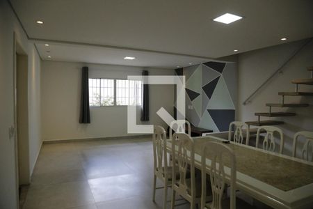 Sala de casa para alugar com 3 quartos, 200m² em Jardim Cachoeira, São Paulo