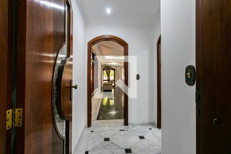 Corredor de casa para alugar com 3 quartos, 415m² em Jardim Textil, São Paulo