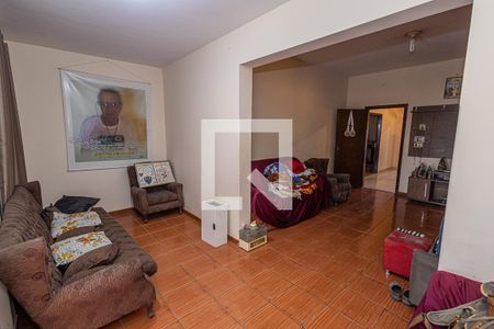 Sala / 2 ambiantes de casa para alugar com 3 quartos, 610m² em São Benedito, Belo Horizonte