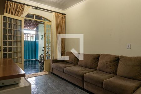 Sala de casa para alugar com 3 quartos, 70m² em Q 602, Brasília