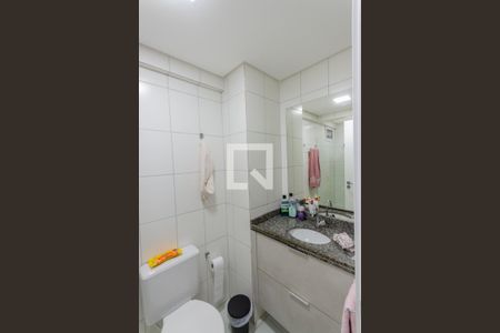 Banheiro de apartamento à venda com 2 quartos, 60m² em Campestre, Santo André