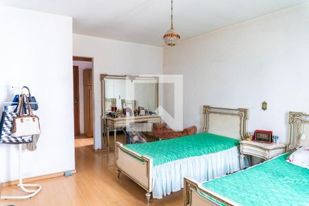 Suite 1 de casa à venda com 6 quartos, 306m² em Vila Alexandria, São Paulo