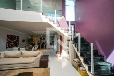 Sala de estar de casa à venda com 4 quartos, 280m² em Chácara Califórnia, São Paulo