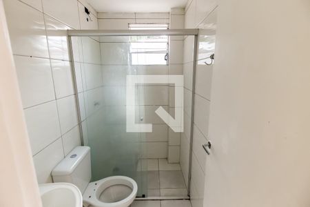 Banheiro de apartamento para alugar com 2 quartos, 48m² em Parque Assuncao, Taboão da Serra