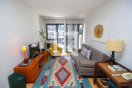 Sala de Estar de apartamento à venda com 1 quarto, 77m² em Flamengo, Rio de Janeiro