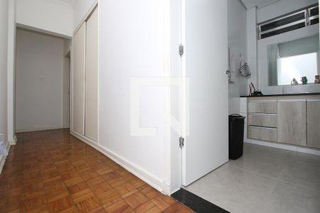 Corredor dos Quartos de apartamento à venda com 3 quartos, 160m² em Pinheiros, São Paulo
