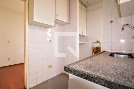 Cozinha de apartamento à venda com 2 quartos, 55m² em Sagrada Família, Belo Horizonte