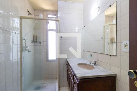 Banheiro da suíte de apartamento à venda com 1 quarto, 59m² em Centro, Campinas