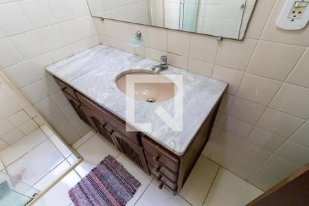 Banheiro da suíte de apartamento à venda com 1 quarto, 59m² em Centro, Campinas