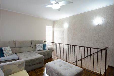 Sala de Estar e TV de casa à venda com 3 quartos, 214m² em Jardim Nova Europa, Campinas