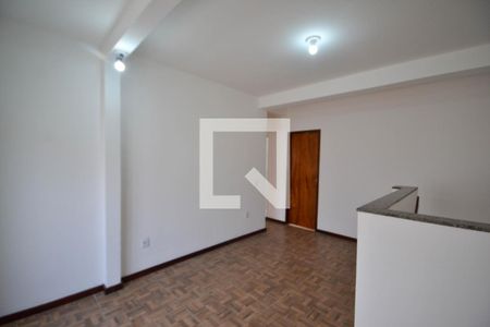 Sala de casa para alugar com 2 quartos, 60m² em Centro, Nilópolis