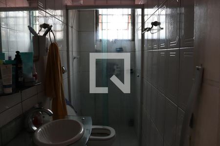 Banheiro de apartamento à venda com 2 quartos, 55m² em Jardim Bom Clima, Guarulhos