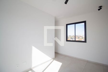 Sala de apartamento à venda com 2 quartos, 48m² em Vila Santa Edwiges, São Paulo