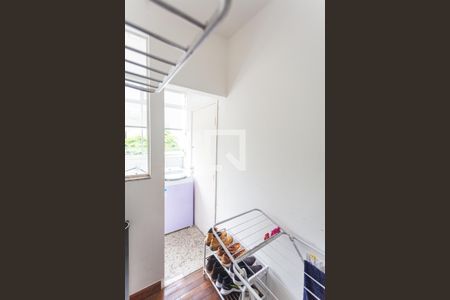 Apartamento à venda com 116m², 4 quartos e 2 vagas Apartamento à venda com 116m², 4 quartos e 2 vagasQuarto de Serviço