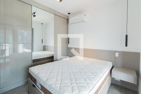 Studio - cama de casal baú de kitnet/studio para alugar com 1 quarto, 32m² em Sumarezinho, São Paulo