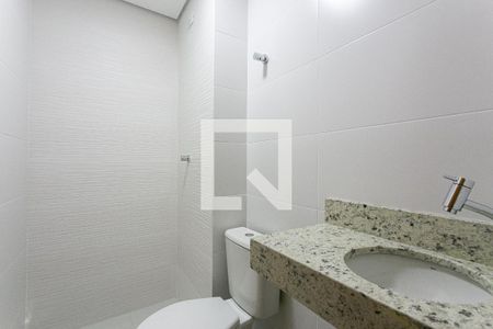 Banheiro de apartamento para alugar com 1 quarto, 30m² em Vila Antonina, São Paulo