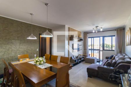 Sala de apartamento à venda com 3 quartos, 110m² em Vila Teixeira, Campinas