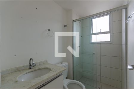 Banheiro suíte de apartamento à venda com 3 quartos, 76m² em Heliópolis, Belo Horizonte