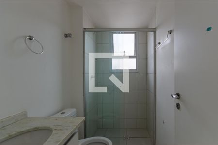 Banheiro suíte de apartamento à venda com 3 quartos, 76m² em Heliópolis, Belo Horizonte