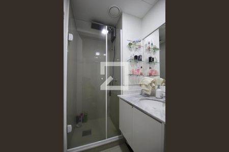 Banheiro de apartamento para alugar com 1 quarto, 54m² em Jardim Botânico, Porto Alegre