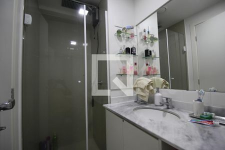 Banheiro de apartamento para alugar com 1 quarto, 54m² em Jardim Botânico, Porto Alegre