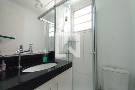 Banheiro da Suíte de apartamento à venda com 2 quartos, 54m² em Jardim Márcia, Campinas