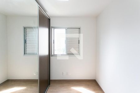 Quarto 1 de apartamento para alugar com 2 quartos, 48m² em Vila Moreira, São Paulo