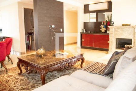 Apartamento à venda com 250m², 4 quartos e 5 vagasSala