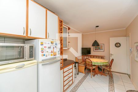 Casa de condomínio para alugar com 344m², 4 quartos e 3 vagas Casa de condomínio para alugar com 344m², 4 quartos e 3 vagasCozinha e Área de Serviço