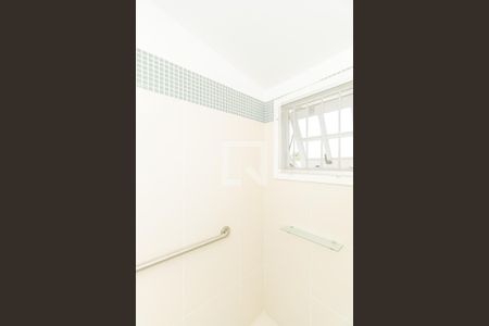 Casa de condomínio para alugar com 344m², 4 quartos e 3 vagas Casa de condomínio para alugar com 344m², 4 quartos e 3 vagasBanheiro