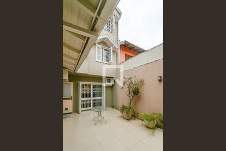 Casa de condomínio para alugar com 344m², 4 quartos e 3 vagas Casa de condomínio para alugar com 344m², 4 quartos e 3 vagasÁrea externa