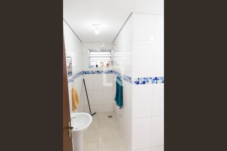 Banheiro Social 1 de casa à venda com 4 quartos, 194m² em Piraporinha, Diadema