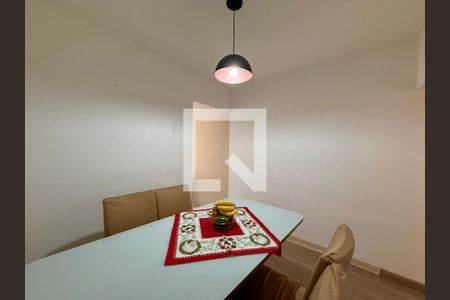 Sala de casa à venda com 3 quartos, 120m² em Vila Socorro, São Paulo