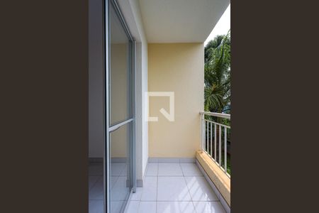 Varanda da sala de apartamento para alugar com 3 quartos, 80m² em Jardim Caiapiá, Cotia