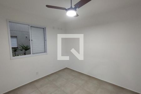 Dormitório 01 de apartamento para alugar com 2 quartos, 43m² em Loteamento Santa Marta, Ribeirão Preto