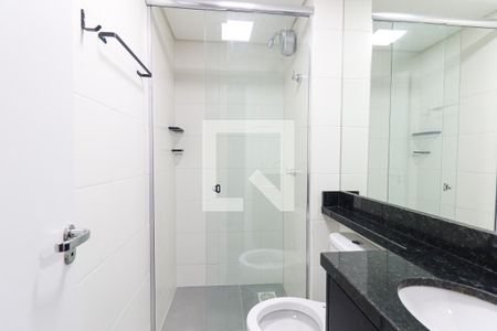 Banheiro Social de kitnet/studio para alugar com 1 quarto, 23m² em Centro, Curitiba