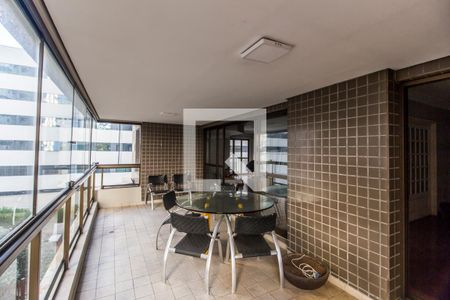 Varanda gourmet de apartamento à venda com 4 quartos, 284m² em Alphaville Industrial, Barueri