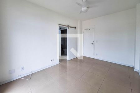 Sala de apartamento para alugar com 1 quarto, 55m² em Centro, Niterói