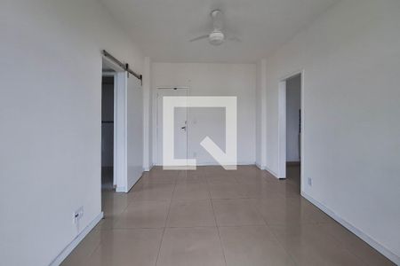 Sala de apartamento para alugar com 1 quarto, 55m² em Centro, Niterói