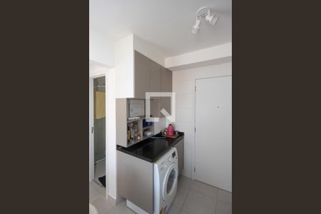 Cozinha de apartamento para alugar com 2 quartos, 33m² em Vila Ema, São Paulo