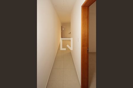 Corredor de apartamento à venda com 2 quartos, 44m² em Parque São Lucas, São Paulo