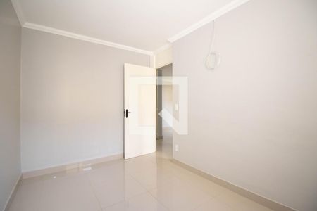 Quarto 2 de apartamento para alugar com 2 quartos, 47m² em Samambaia, Brasília
