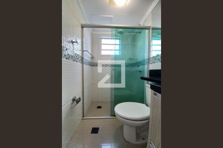 Banheiro de apartamento para alugar com 2 quartos, 45m² em Vila Carminha, Campinas