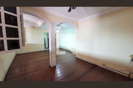 Sala de casa à venda com 3 quartos, 360m² em Riacho das Pedras, Contagem