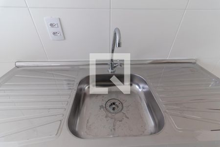 Cozinha - Torneira de apartamento para alugar com 2 quartos, 33m² em Itaquera, São Paulo