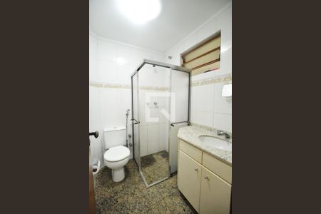 Banheiro de apartamento para alugar com 1 quarto, 50m² em Santana, Porto Alegre